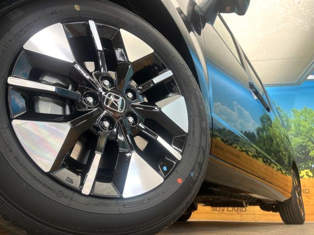 �y����16�C���`�A���~�z�C�[���z�O�ςɃ}�b�`���������A���~�z�C�[���𑕒����Ă���܂��B�e��ЊO�A���~�z�C�[����A�X�^�b�h���X�^�C�����戵�����Ă���܂��B���񂲑��k����������