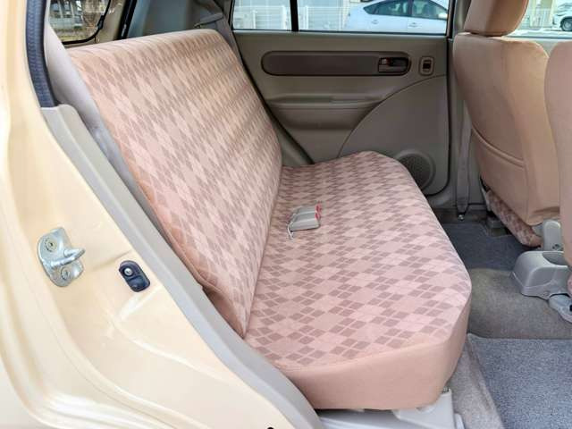 ���X�͍s�c�����R���̊��ˌ����_�̋߂��ɓX�܂��������܂��B���Ԃł��A�N�Z�X���₷���ꏊ�Ɍ�����܂��B�d�Ԃł��z���̍ۂ��Ŋ���JR���������w�܂ł��}���ɎQ��܂��B���C�y�ɂ��₢���킹������!