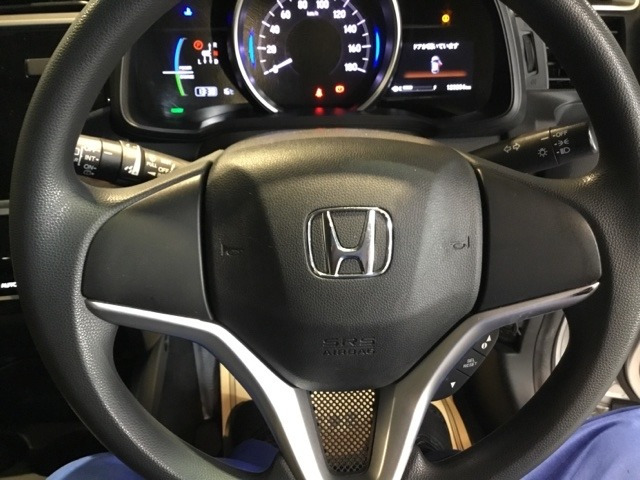 フィット1.5 ハイブリッド F