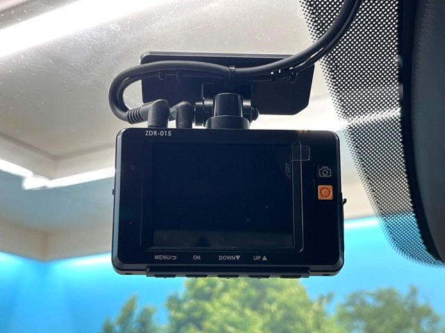 �y�h���C�u���R�[�_�[�z�h���C�u���R�[�_�[����!���s���͂������A������^�]�⎖�̂ɑ��������ہA�f���ŋL�^���A����̃��X�N�ɔ����܂��B���L�^�pSD�J�[�h�͂��q�l�����g�ł��������������K�v������܂��B