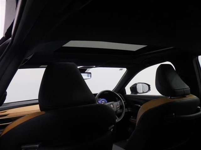 クラウンクロスオーバー2.4 RS アドバンスト E-Four advanced 4WD