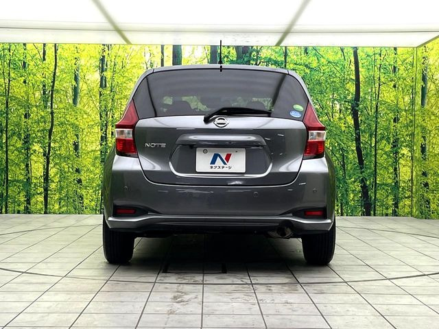 安心の最長10年・走行無制限保証(有償)をご用意。保証内容も充実はもちろん、無料点検&オイル交換や、年中無休の全国・24時間ロードサービスも付帯されておりますのでご安心下さい。