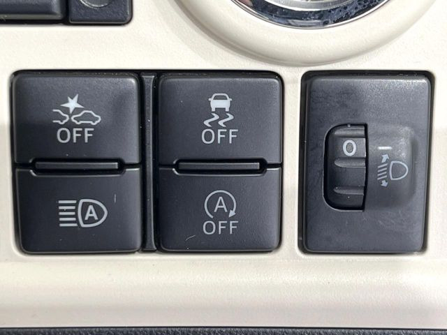 �y�A�C�h�����O�X�g�b�v�z�ԐM����a�؂Œ�Ԃ����ۂɃG���W�����~���A���ʂȔR���̏����}���܂��B�R��������ی�ɂȂ���@�\��G���W���̓u���[�L�𗣂��΍Ďn�����܂��B