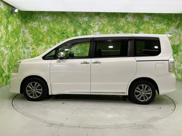 ヴォクシー2.0 ZS 煌III