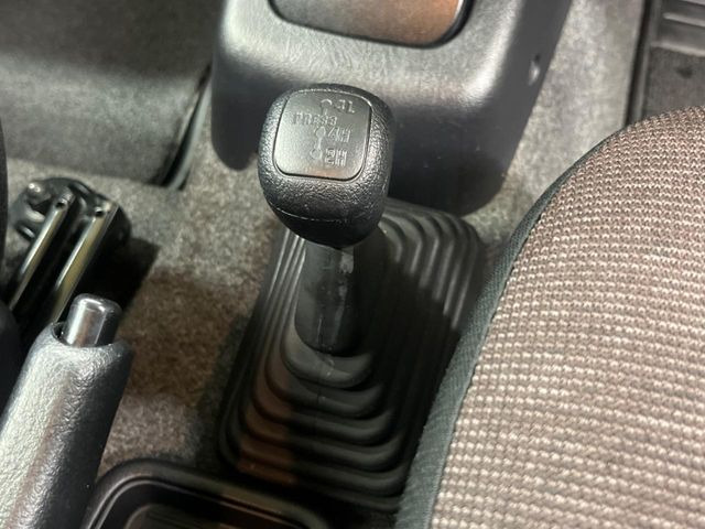 4WDのお車ですので、雪道でも安心です♪降雪地地域にお住まいの方以外にも、ウィンタースポーツが趣味の方や降雪地域へ帰省される機会がある方にもおすすめ!