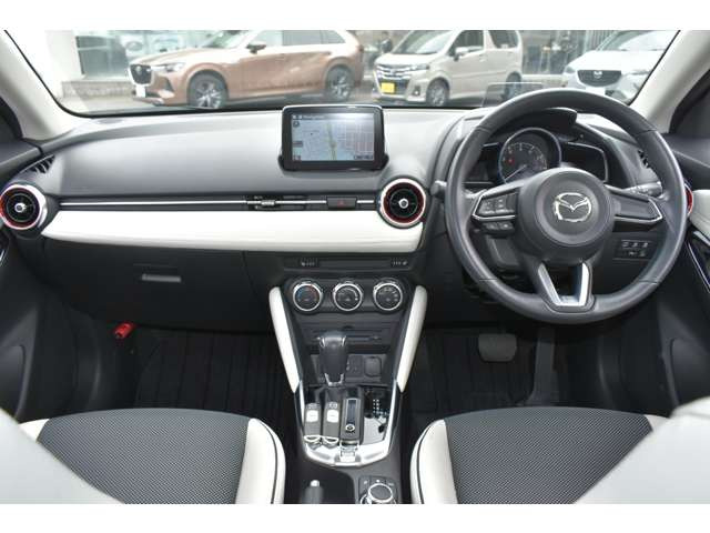 デミオ1.5 15S ツーリング Lパッケージ