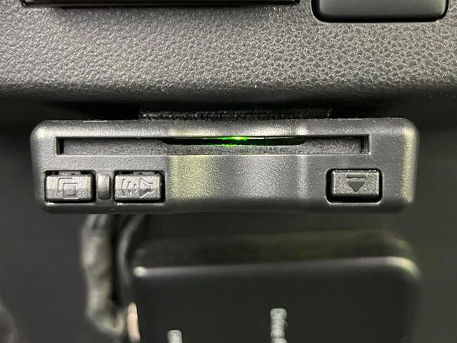 【ETC】高速道路の料金所をストレスなく通過!話題のスポットやサービスエリアに多い「スマートIC」利用時は必須のアイテムです。当店でセットアップを実施、ご納車当日からすぐにご利用いただけます!