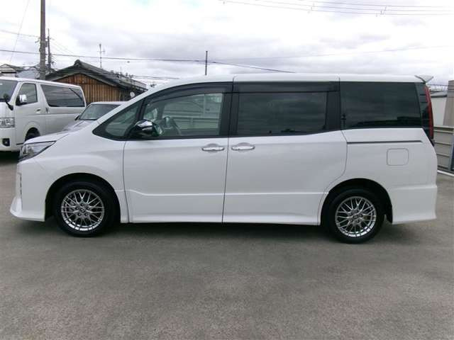 ノア1.8 ハイブリッド Si W×B II