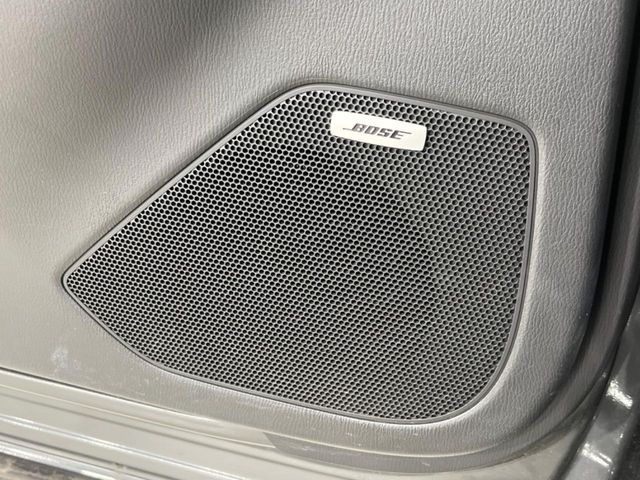 【BOSEサウンドシステム付き純正ナビ】充実のナビ機能はもちろん、高度なチューニング能力が搭載されており、高音質な音楽をお楽しみいただけます♪
