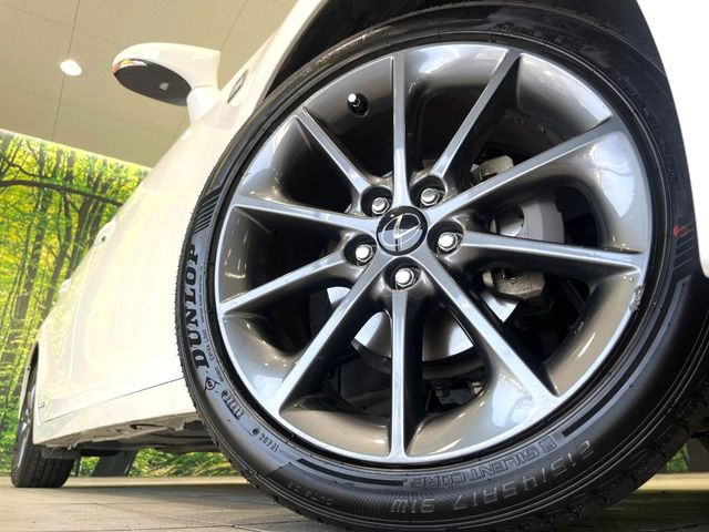 �y����17�C���`�A���~�z�C�[���z�O�ςɃ}�b�`���������A���~�z�C�[���𑕒����Ă���܂��B�e��ЊO�A���~�z�C�[����A�X�^�b�h���X�^�C�����戵�����Ă���܂��B���񂲑��k����������