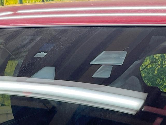 �y�X�}�[�g�V�e�B�u���[�L�T�|�[�g�z�ᑬ���s���ɑO���̎ԗ�����F�����A�Փ˂������Ȏ��͌x��ƃu���[�L�ŏՓˉ���Ɣ�Q�y�����A�V�X�g�B�����S�Ƀh���C�u�����y���݂��������܂��B