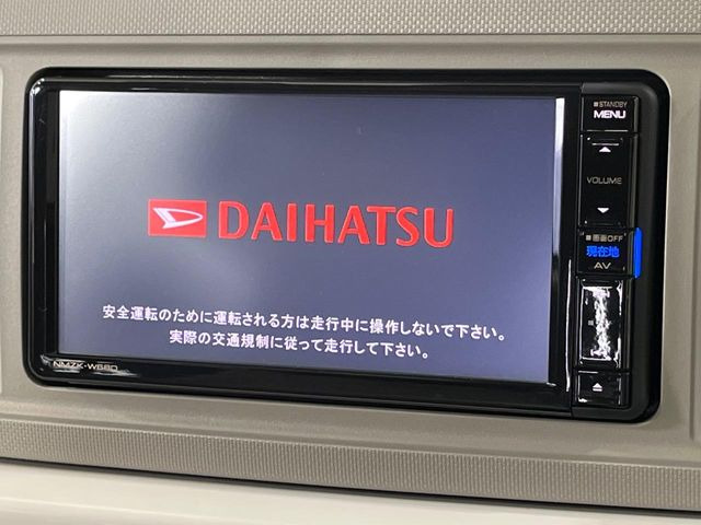 �y�����i�r�z�l�C�̏����i�r�𑕔����Ă���܂��B�i�r�̎g���₷���͂������A�I�[�f�B�I�@�\���[��!�L�����v�◷�s�͂������A�ʋ΂┃�����ȂǕ��i�̃h���C�u���y�����Ȃ�͂���