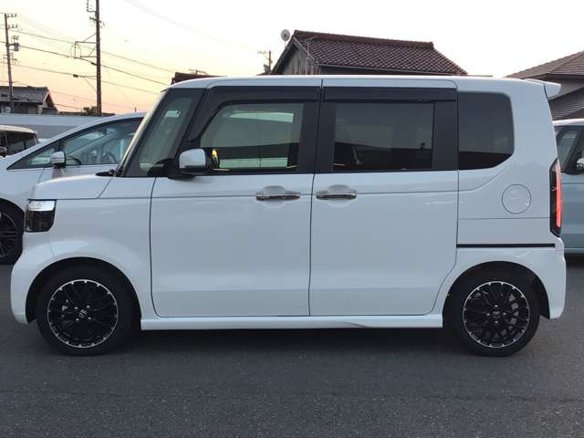 N-BOXカスタムターボ コーディネートスタイル モノトーン