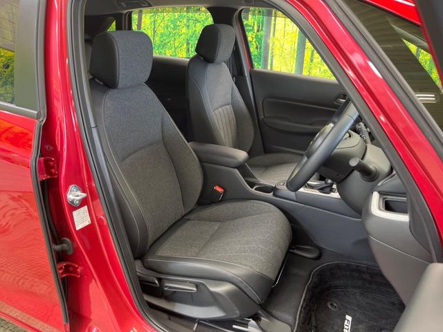 �y�n�[�t���U�[�V�[�g�z�������ƍ���S�n�𗼗������l�C�̃V�[�g���w�ʁE���ʂ̃t�@�u���b�N�f�ނ́A�ʋC���̗ǂ��⊊��ɂ����ɗD��Ă��܂��B�C���╞���ɍ��E���ꂸ���K�ɂ���肢�������܂��B