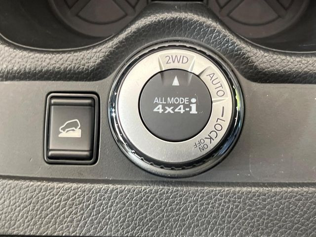 エクストレイル2.0 20Xi