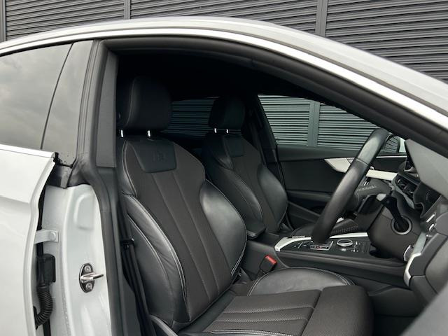 A5スポーツバック2.0 TFSI クワトロ スポーツ 4WD