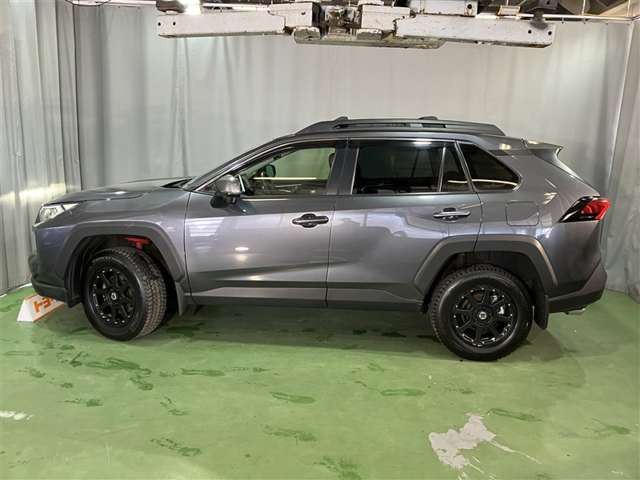 RAV42.0 アドベンチャー オフロードパッケージ 4WD