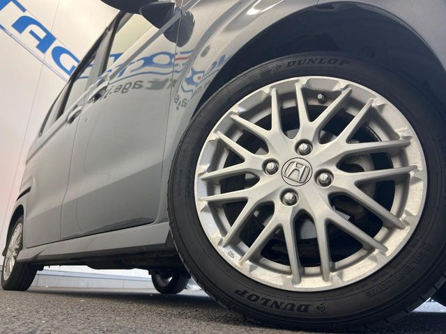 �y����15�C���`�A���~�z�C�[���z�O�ςɃ}�b�`���������A���~�z�C�[���𑕒����Ă���܂��B�e��ЊO�A���~�z�C�[����A�X�^�b�h���X�^�C�����戵�����Ă���܂��B���񂲑��k����������