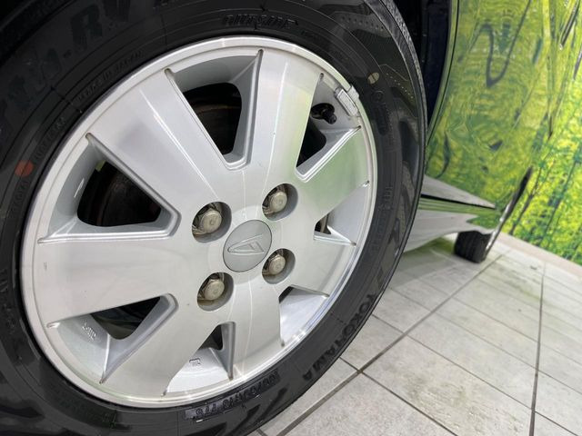 �y����13�C���`�A���~�z�C�[���z�O�ςɃ}�b�`���������A���~�z�C�[���𑕒����Ă���܂��B�e��ЊO�A���~�z�C�[����A�X�^�b�h���X�^�C�����戵�����Ă���܂��B���񂲑��k����������