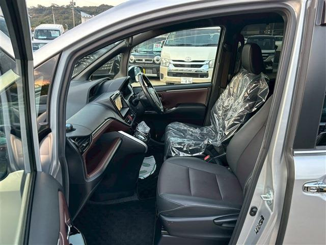 エスクァイアハイブリッド1.8 Gi