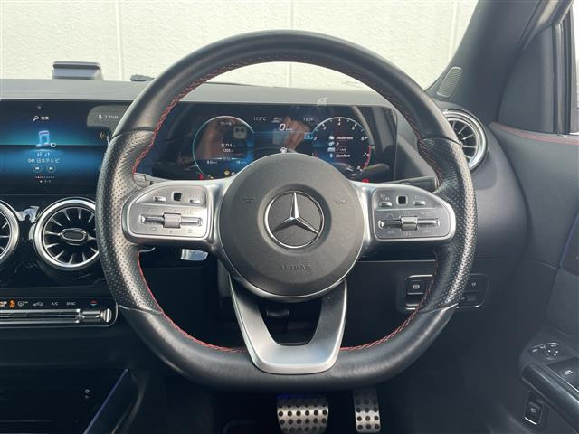 GLAクラスAMG GLA35 4マチック 4WD