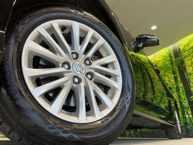 �y����16�C���`�A���~�z�C�[���z�O�ςɃ}�b�`���������A���~�z�C�[���𑕒����Ă���܂��B�e��ЊO�A���~�z�C�[����A�X�^�b�h���X�^�C�����戵�����Ă���܂��B���񂲑��k����������