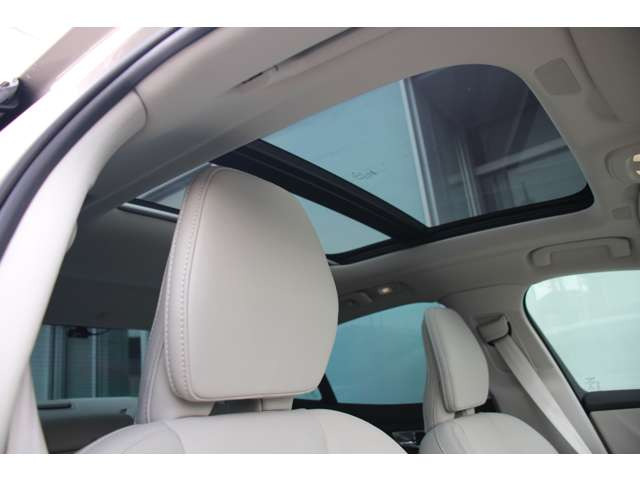 S60リチャージ PHEV T6 AWD アルティメット 4WD