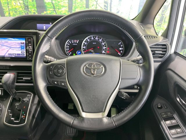 �y�����v�����X�e�A�����O�z�㎿�Ȋv���g�p���邱�ƂŁA��ɂ����������݂ƂĂ��^�]���₷���n���h���ł���