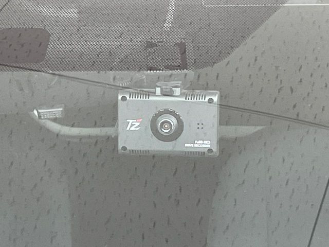 �y�h���C�u���R�[�_�[�z�h���C�u���R�[�_�[����!���s���͂������A������^�]�⎖�̂ɑ��������ہA�f���ŋL�^���A����̃��X�N�ɔ����܂��B���L�^�pSD�J�[�h�͂��q�l�����g�ł��������������K�v������܂��B