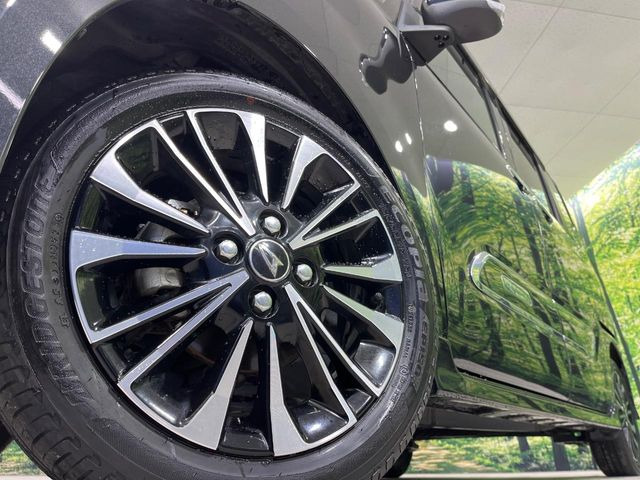 �y����15�C���`�A���~�z�C�[���z�O�ςɃ}�b�`���������A���~�z�C�[���𑕒����Ă���܂��B�e��ЊO�A���~�z�C�[����A�X�^�b�h���X�^�C�����戵�����Ă���܂��B���񂲑��k����������