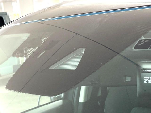 �y�X�}�[�g�V�e�B�u���[�L�T�|�[�g�z�ᑬ���s���ɑO���̎ԗ�����F�����A�Փ˂������Ȏ��͌x��ƃu���[�L�ŏՓˉ���Ɣ�Q�y�����A�V�X�g�B�����S�Ƀh���C�u�����y���݂��������܂��B