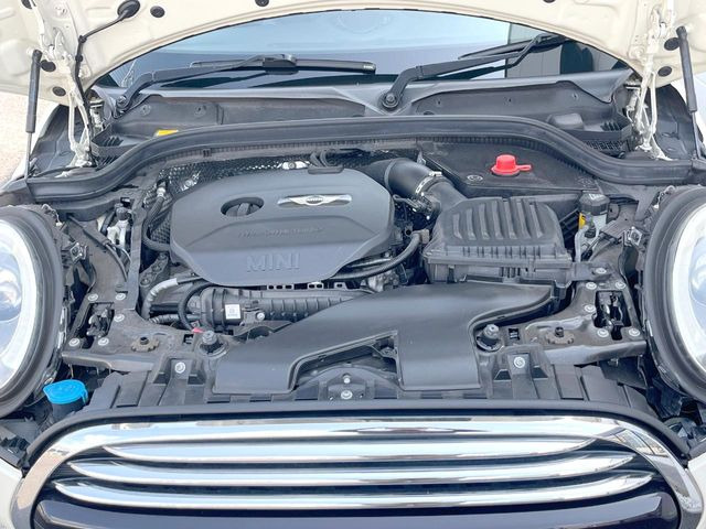 �����X�ł́A�e���[�J�[�̐�p�f�f�e�X�^�[�𓱓��B���Ǝ��i�����e�N�j�J���X�^�b�t���풓���Ă���܂��̂ŁA������̍ۂɂ����S���Ă����p���������܂��B