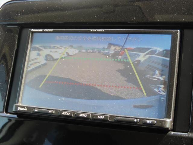 �o�b�N�J�����𑕔����Ă���܂��B���Ԏ��ɑ�ϖ𗧂��܂����^�]�����ȕ��̖����ɂȂ��Ă���܂��B