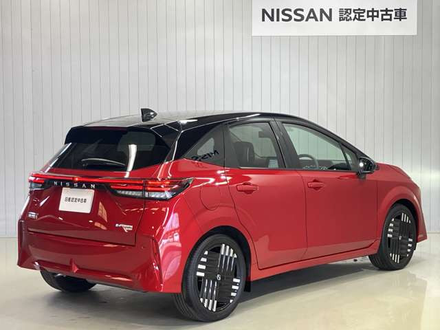 ノートオーラ1.2 G FOUR レザーエディション 4WD