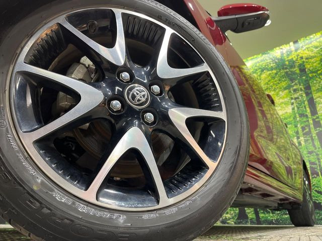 �y����16�C���`�A���~�z�C�[���z�O�ςɃ}�b�`���������A���~�z�C�[���𑕒����Ă���܂��B�e��ЊO�A���~�z�C�[����A�X�^�b�h���X�^�C�����戵�����Ă���܂��B���񂲑��k����������