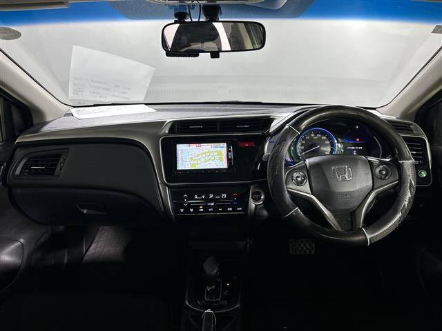 グレイス1.5 ハイブリッド LX