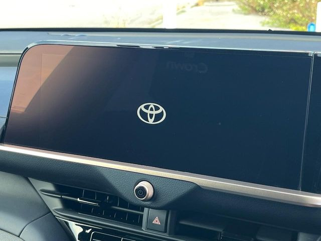 【12.3インチディスプレイオーディオ】スマートフォンと連携が可能な大画面ディスプレイオーディオです。スマートフォンのナビ機能を使用したり、Bluetooth接続で音楽もお楽しみいただけます!