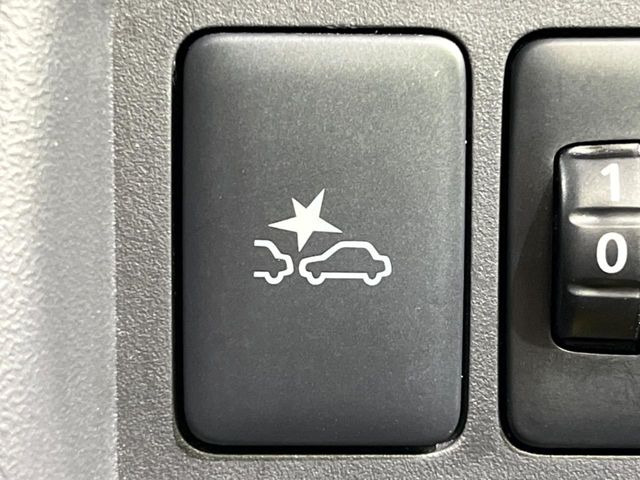 �y�O�He-Assist�z���s���ɑO���̎ԗ�����F�����A�Փ˂������Ȏ��͌x��ƃu���[�L�ŏՓˉ���Ɣ�Q�y�����A�V�X�g�B�����S�Ƀh���C�u�����y���݂��������܂��B