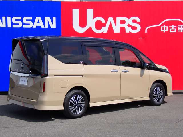 セレナ2.0 ハイウェイスターV 4WD