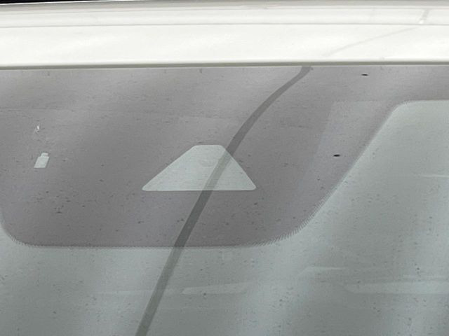 �y�X�}�[�g�V�e�B�u���[�L�T�|�[�g�z�ᑬ���s���ɑO���̎ԗ�����F�����A�Փ˂������Ȏ��͌x��ƃu���[�L�ŏՓˉ���Ɣ�Q�y�����A�V�X�g�B�����S�Ƀh���C�u�����y���݂��������܂��B