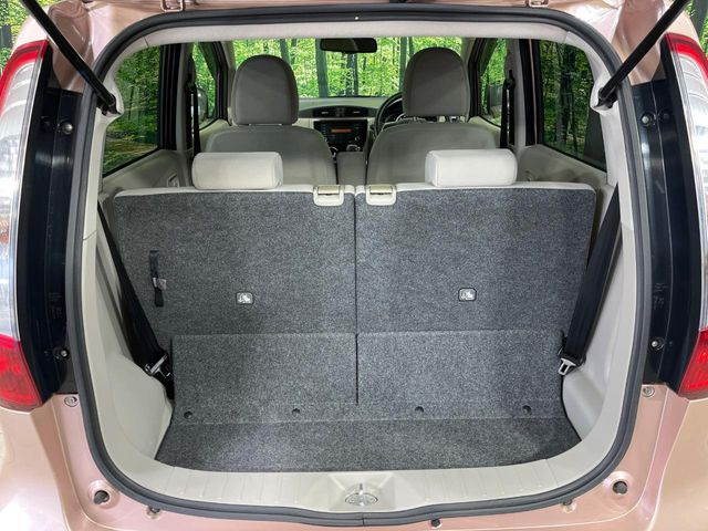 普段のお買い物や通勤、送迎等に十分な荷室スペースを確保しております。セカンドシートを倒すと、大きな荷物の積載も可能です♪