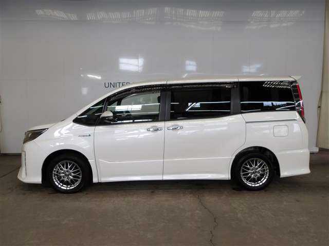 ノア1.8 ハイブリッド Si W×B