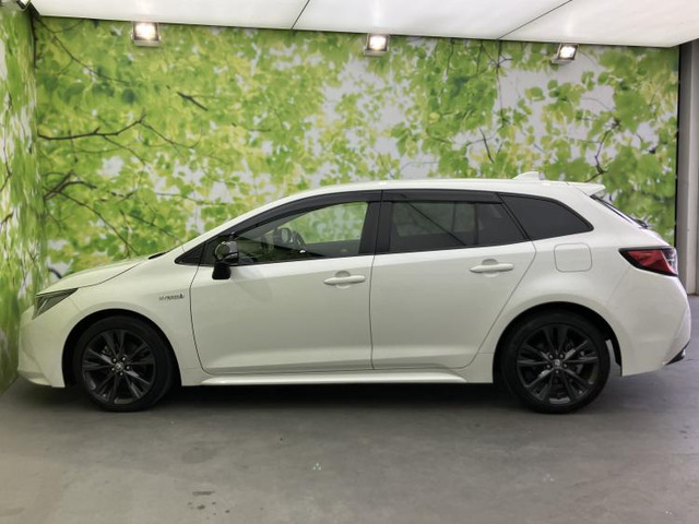 カローラツーリング1.8 ハイブリッド W×B