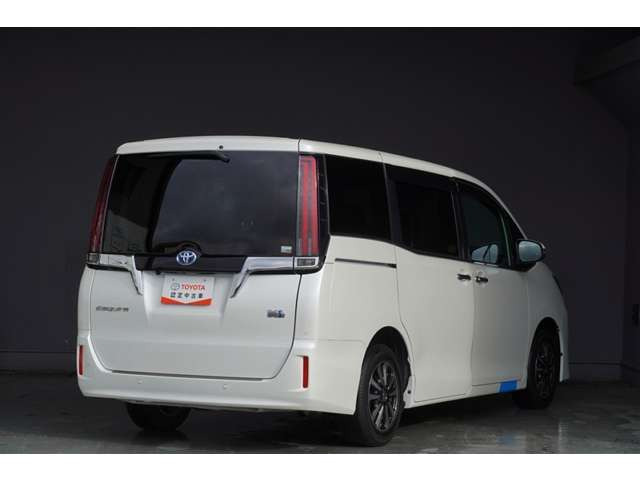 エスクァイアハイブリッド1.8 Gi