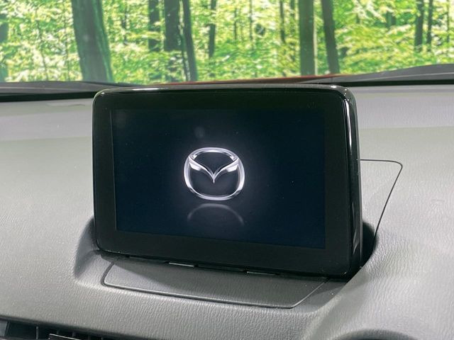 �y�}�c�_�R�l�N�g�i�r�z�ԓ��̕��͋C�Ƀ}�b�`������̌^�^�C�v�̃i�r�B�e����q�ݒ��Bluetooth�Đ����A�l�X�ȋ@�\���y���߂܂��B�����I�ȃ_�C�������삪�\�ŁA�g��������ǍD�ł��B