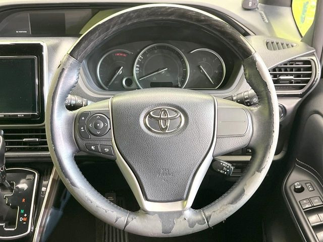 �y�����v�����X�e�A�����O�z�㎿�Ȋv���g�p���邱�ƂŁA��ɂ����������݂ƂĂ��^�]���₷���n���h���ł���