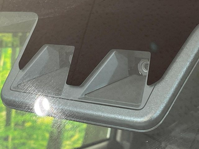 �y�X�}�[�g�A�V�X�g�z���s���ɑO���̎ԗ�����F�����A�Փ˂������Ȏ��͌x��ƃu���[�L�ŏՓˉ���Ɣ�Q�y�����A�V�X�g�B�����S�Ƀh���C�u�����y���݂��������܂��B