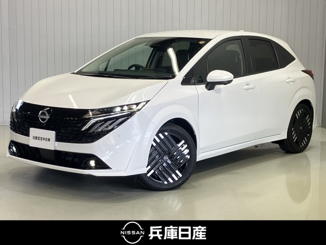 ノートオーラ1.2 G FOUR レザーエディション 4WD