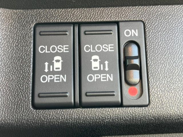 �y�����p���[�X���C�h�h�A�z�X�}�[�g�L�[��^�]�Ȃ̃X�C�b�`�Ō�ȗ����X���C�h�h�A�̊J���\���d��������͂����ăh�A���J����K�v�������A�����Ȃ��q�l�ł��ȒP�ɊJ���߂ł����K�ł���