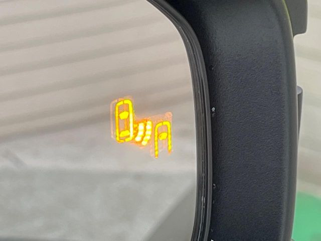 �y�u���C���h�X�|�b�g���j�^�[�z���s���A�h�A�~���[�̎��p�ɂȂ�₷���ӏ��Ɍ㑱�Ԃ��ڋ߂���ƃT�C�h�~���[�̃����Y�Ɍx����\��!�h���C�o�[�ɒ��ӊ��N�����Ă���܂��B